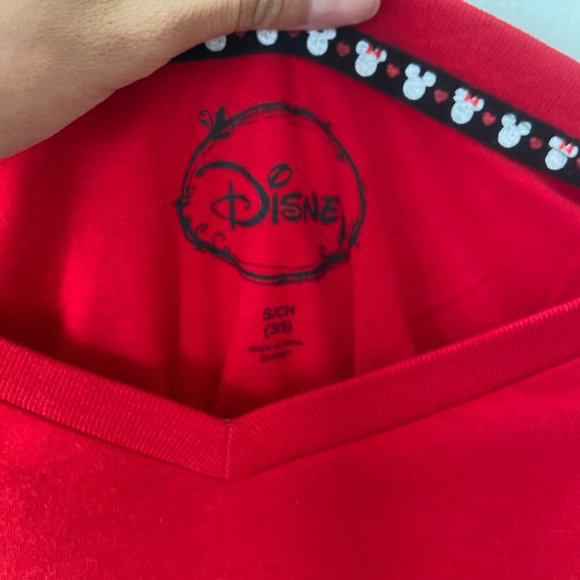 Disney Minnie and Mickey T-shirt - Picture 2 of 4